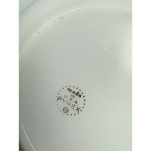 Vintage PYREX USA 9" Serving Bowl Regency White & Green Farmhouse Country - Picture 4 of 5